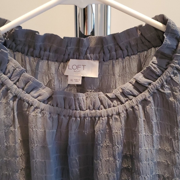 Sleeveless Top - Picture 2 of 3